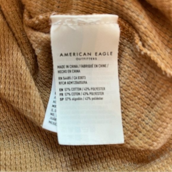 American Eagle Waffle Crop NYC New York City Tan Stretch Baby Tee Size M - Picture 11 of 12